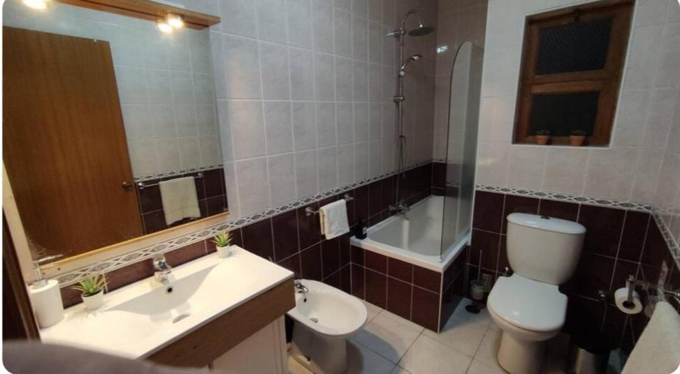 Apartamento Telhados D'Angra Al Angra do Heroísmo Habitación foto